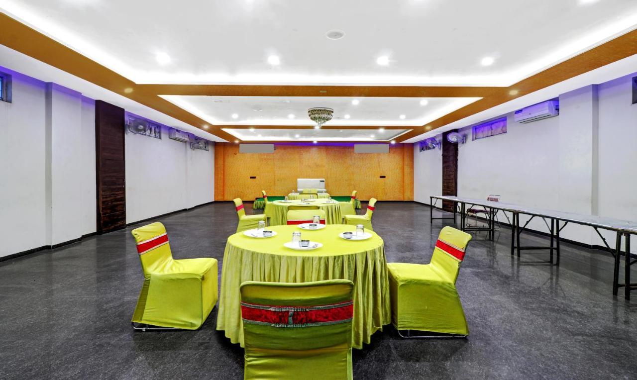 Itsy Hotels Anjali Mahal 500, Mtrs From Mathura Railway Station ภายนอก รูปภาพ